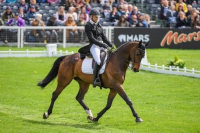 Debiuto Paryžiuje laukiantis raitelis Vitkauskas: tyliai audžiame dideles mintis