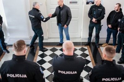 Apeliacinis teismas išteisino pareigūną Šerpytį dėl agresyvios moters nužudymo