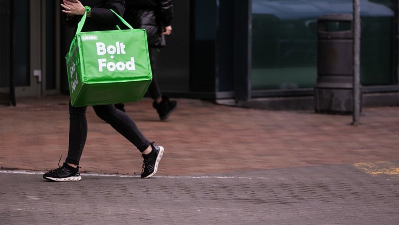 Buvęs Kauno r. savivaldybės darbuotojas kaltinamas pistoletu grasinęs maisto kurjeriui