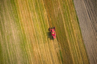 „Lande“ skolins 10 mln. eurų ūkininkams su Europos investicijų fondo garantijomis