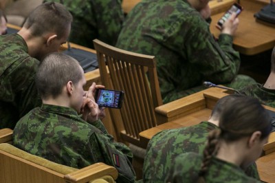 LAT: religinių įsitikinimų turintys jaunuoliai turi atlikti alternatyviąją tarnybą