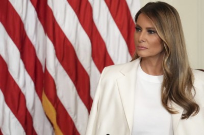 Melanios Trump kriptovaliutos kūrėjai apkaltinti sukčiavimu
