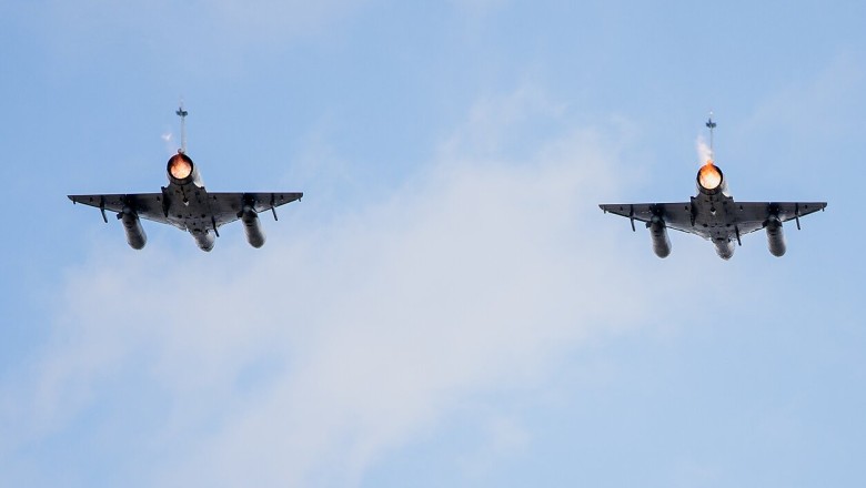 NATO naikintuvai keturis kartus kilo atpažinti ir lydėti Rusijos orlaivių