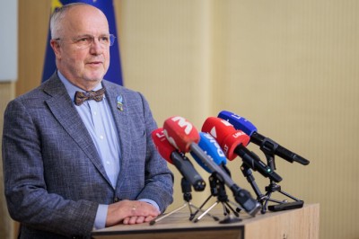 Olekas giria sprendimą gynybos pramonės reikalus iš KAM perduoti kitoms ministerijoms