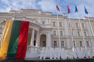 Prezidento patarėjas: KAM turėtų ir toliau dalyvauti vystant gynybos pramonę