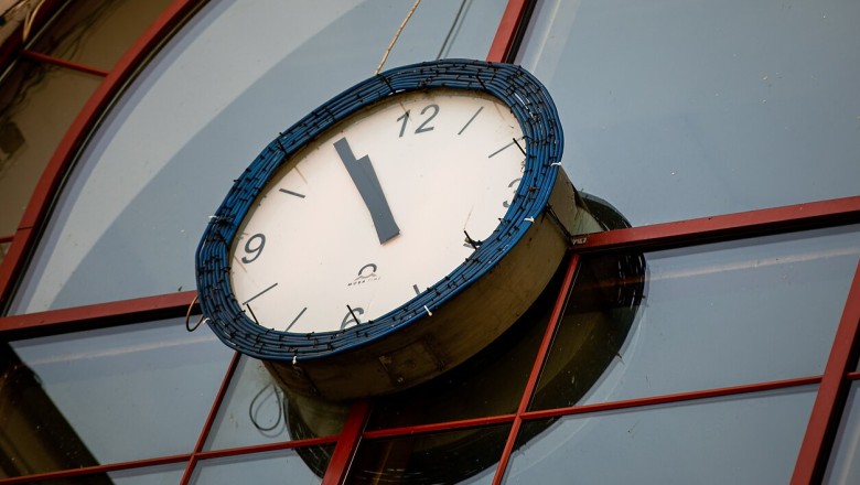 Šį savaitgalį Lietuva sugrįš prie žiemos laiko – laikrodžiai bus pasukti valanda atgal