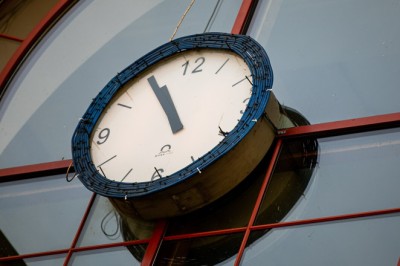 Šį savaitgalį Lietuva sugrįš prie žiemos laiko – laikrodžiai bus pasukti valanda atgal