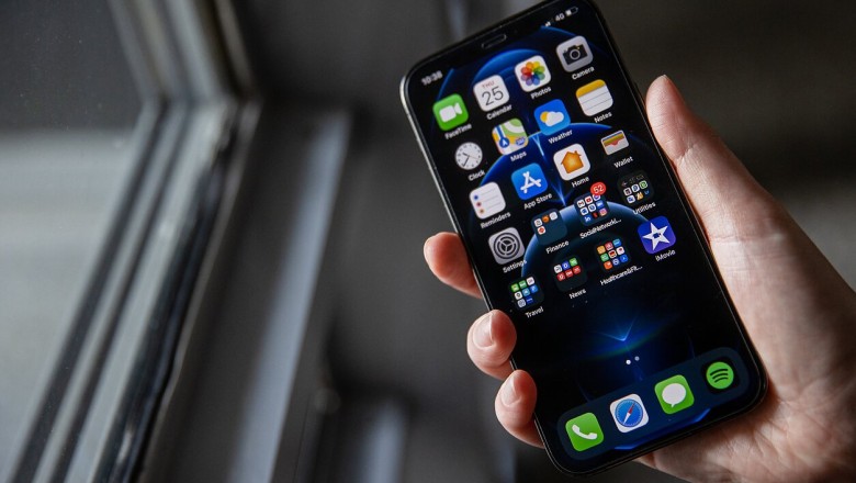 Telefono draudimo detektyvas: klientai sako – apgaulė, operatorius – „klaida nepadaryta“