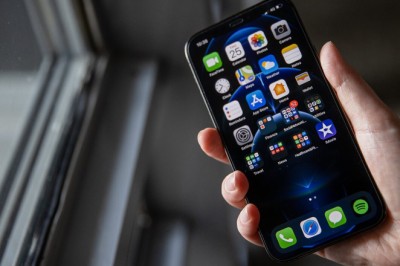 Telefono draudimo detektyvas: klientai sako – apgaulė, operatorius – „klaida nepadaryta“